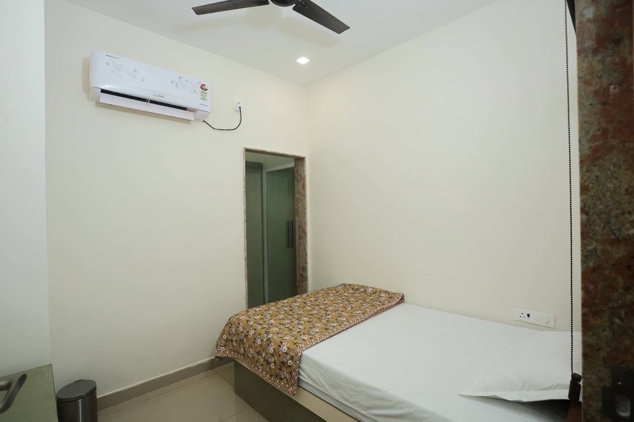 Single Bed – 1 Bed - Photo 1 at Hotel Prem Sadan near Pandokhar Sarkar Dham